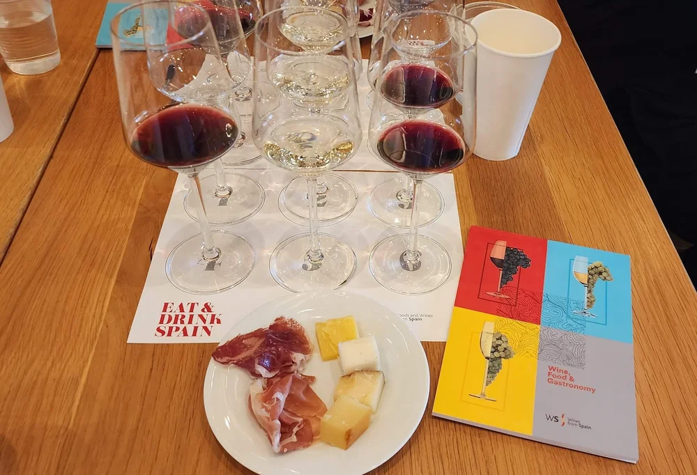 4 Great Pairings of Spanish Wine and Spanish Cheese Süt Yoğurt